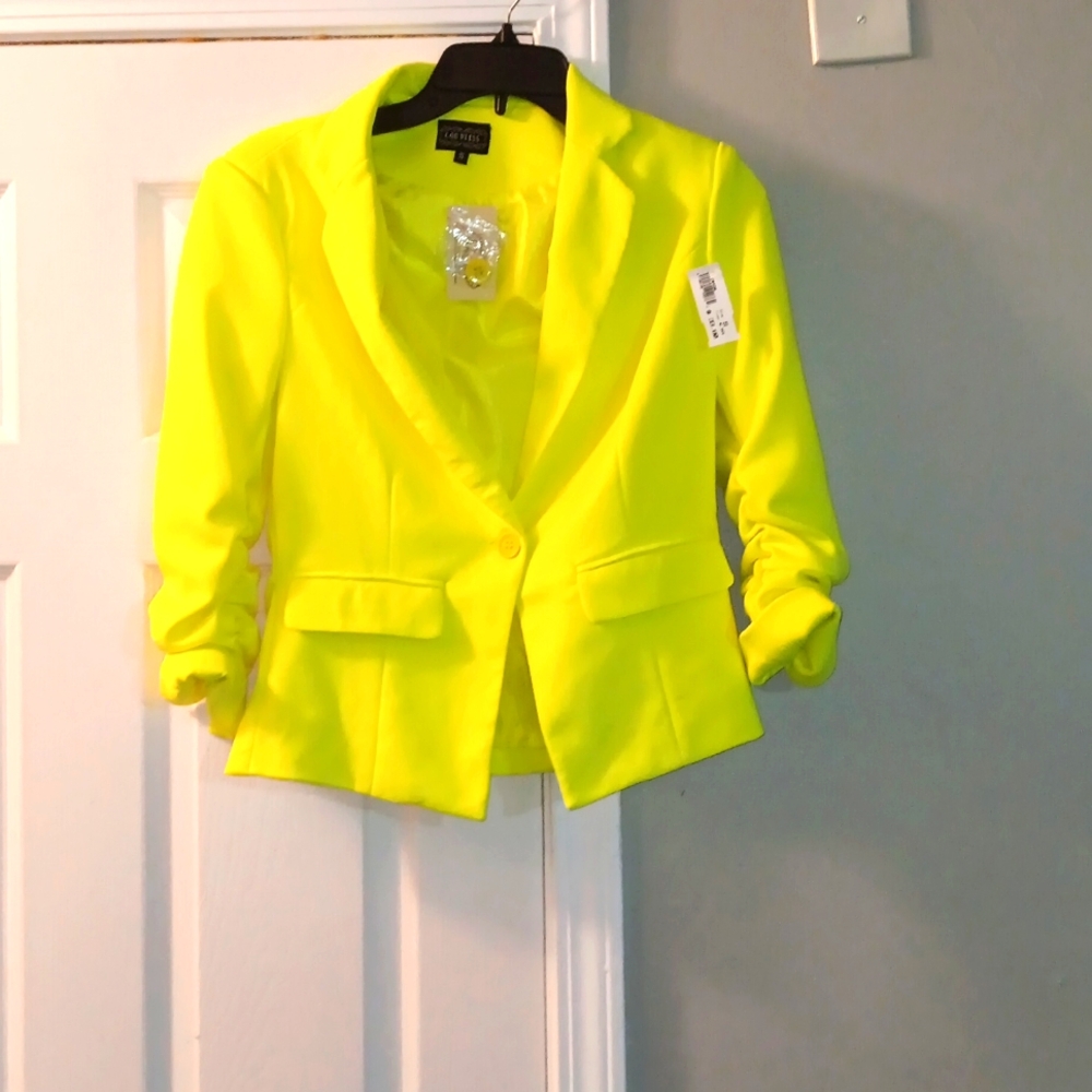 Coutess brand size small neon yellow blazer.